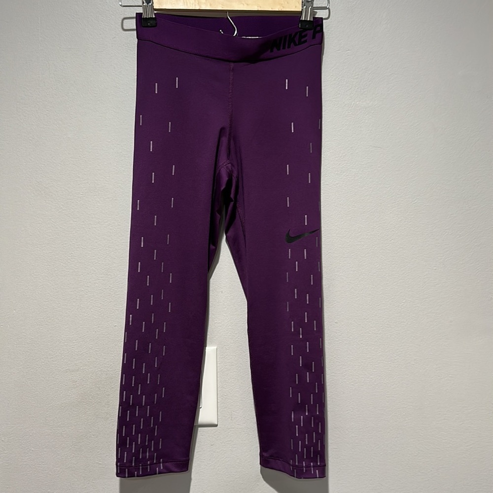 Nike Pro Cool Dri Fit Rain Reflective Capri Leggings Purple Size XS